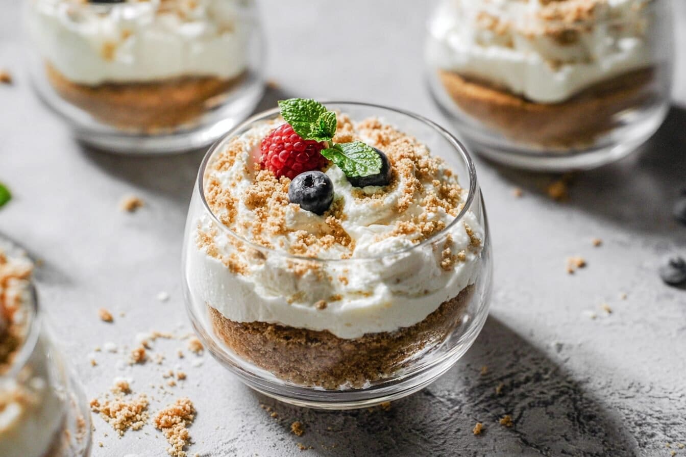 Mini No Bake Cheesecake Cups