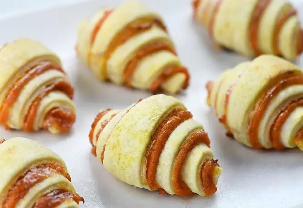 Mini Pumpkin Pie Crescent Rolls, Easy Pumpkin Pie Filled Pastries