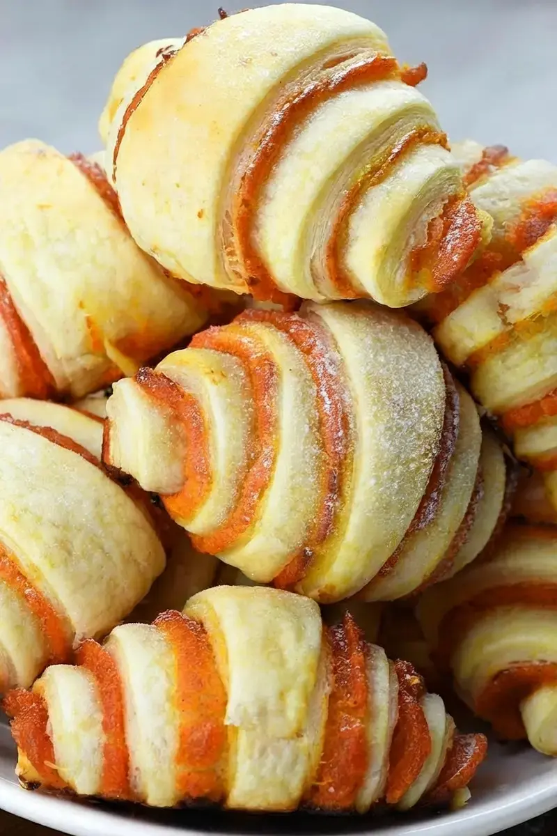 Mini Pumpkin Pie Crescent Rolls, Easy Pumpkin Pie Filled Pastries