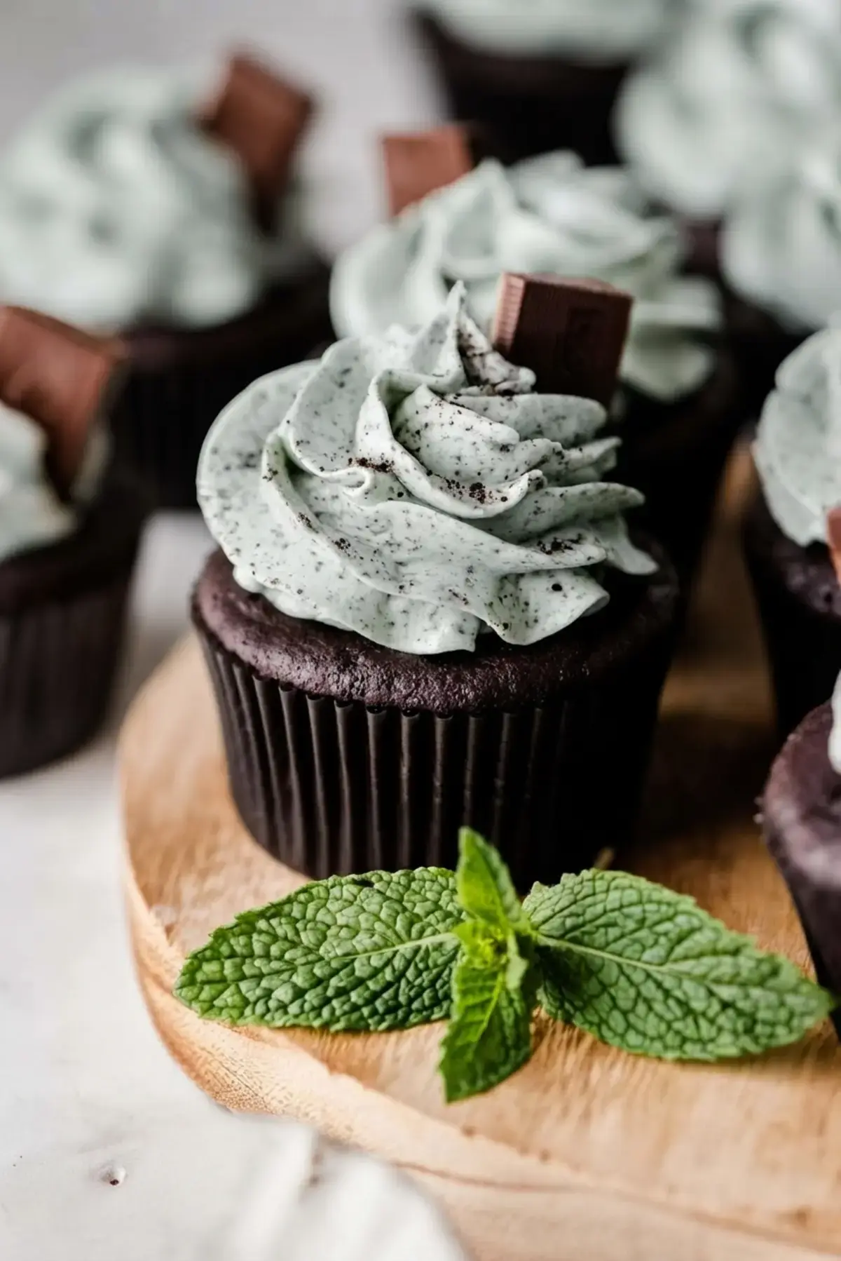 No Bake Mint Chocolate Pie, Single Layer Peppermint Chocolate Cake