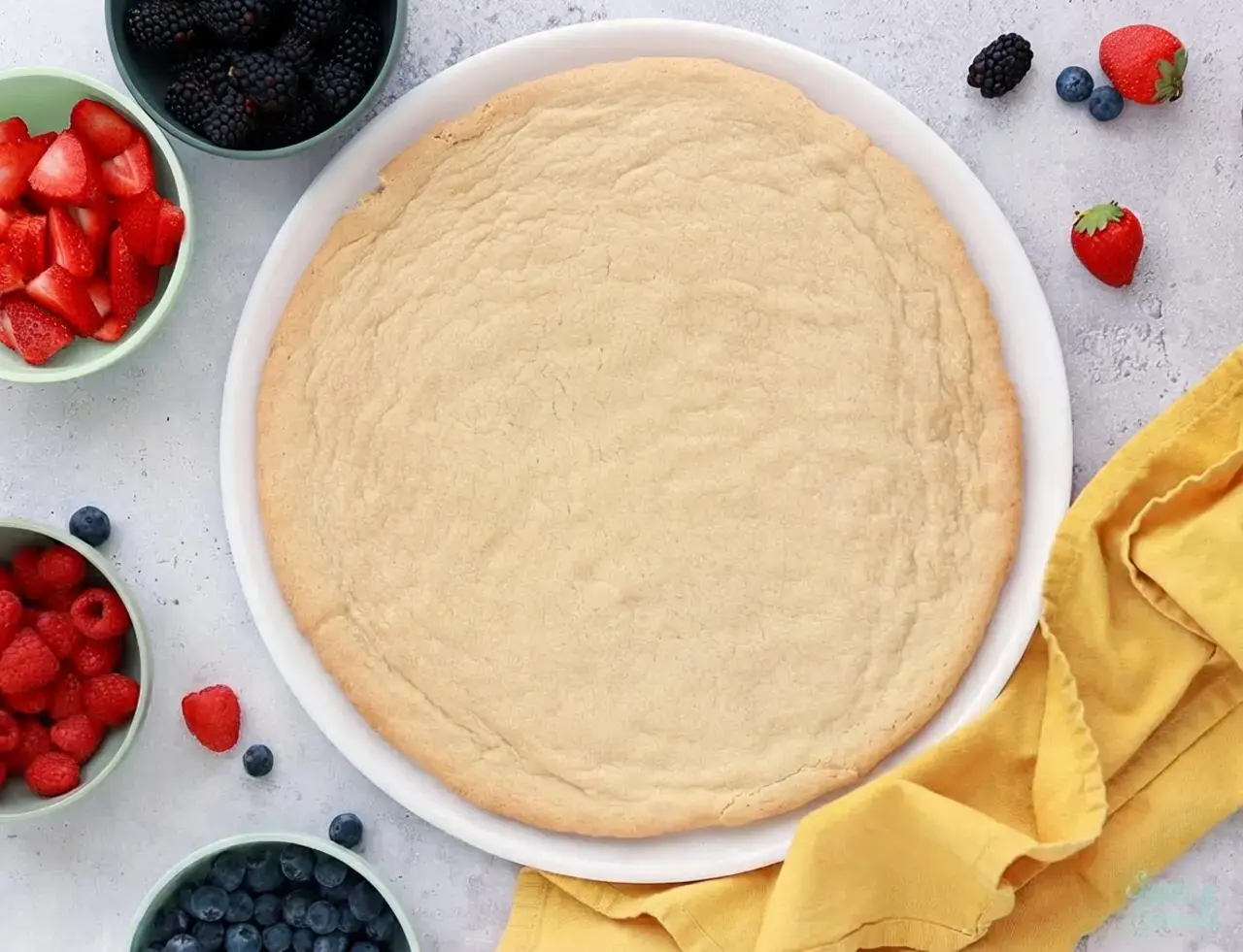 Perfect Fruit Pizza With Berries, Quick & Easy Sugar Cookie Pizza